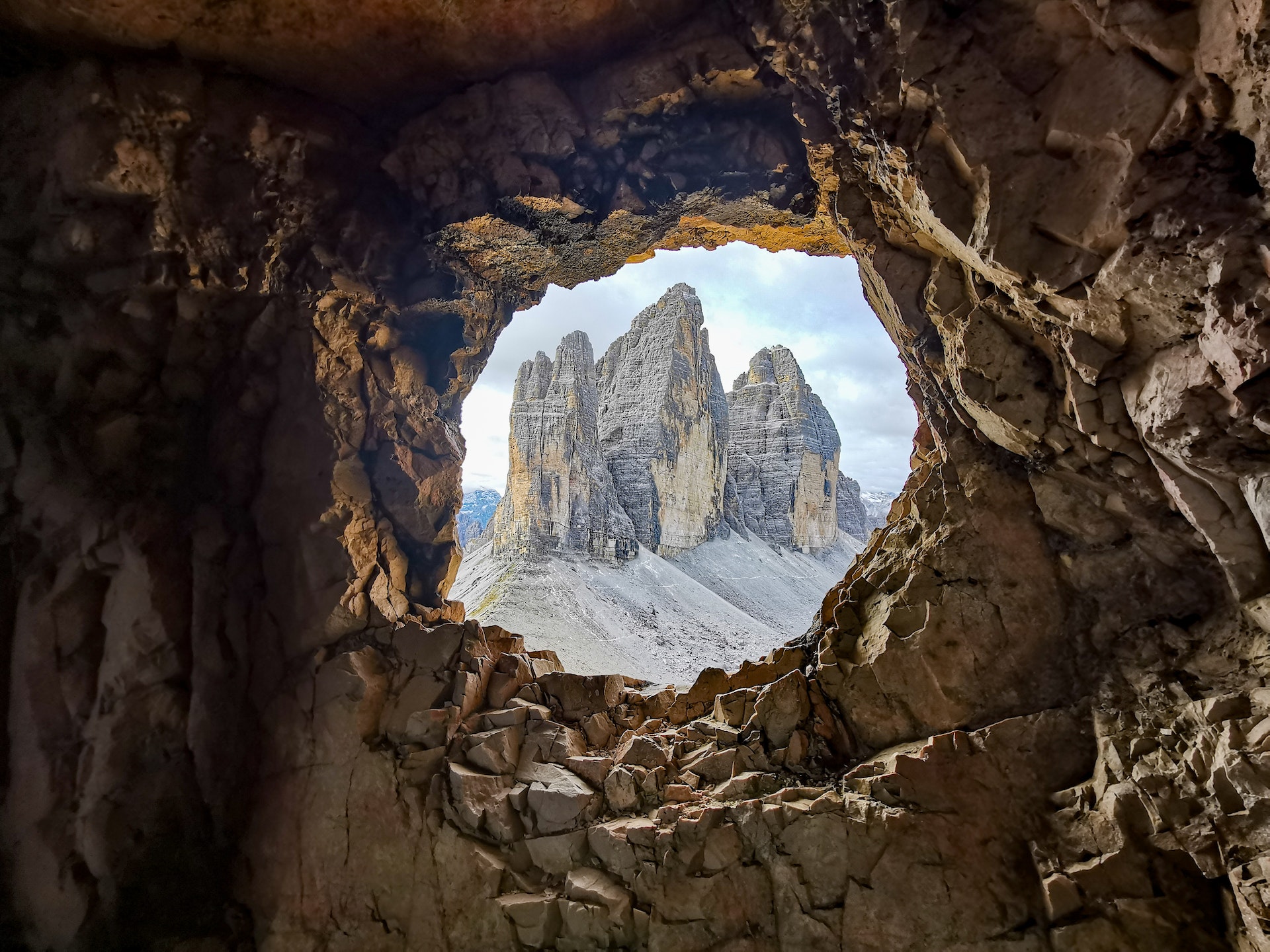 The Story of the Hunt for David
